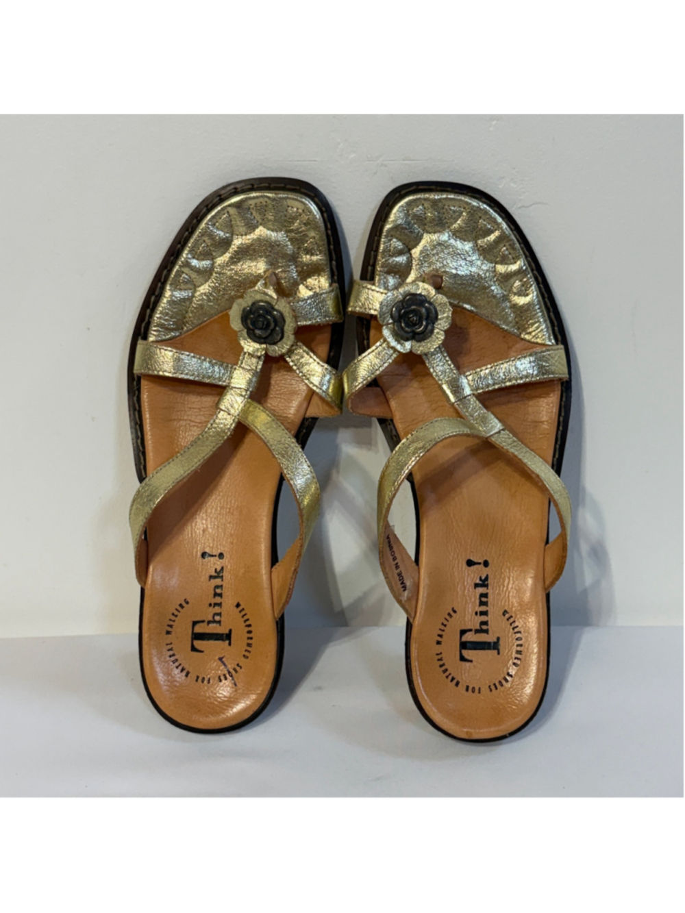 Think! Gold Metallic Leather Strappy Floral Sandals Women’s EU 39 US 8.5